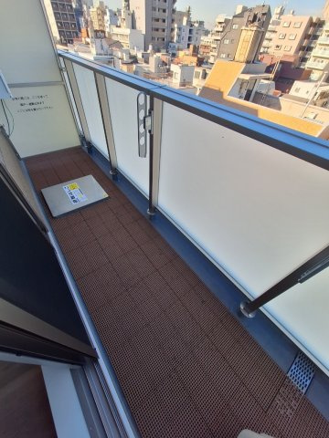 秋風のバルコニー