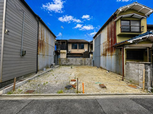 吉祥院春日町　建築条件無土地の前面道路含む現地写真