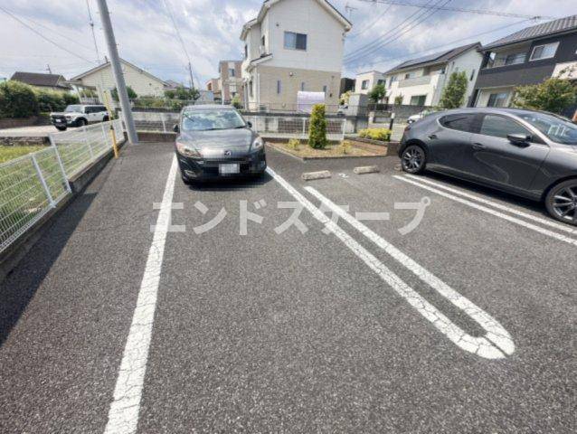 コリーヌメゾンの駐車場|高崎、前橋のお部屋探しはエンドスケープまで！お客様の理想お聞かせ下さい♪