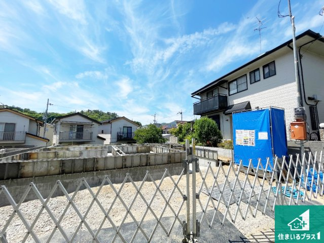 ★京都市右京区花園大藪町　第4期　新築一戸建ての外観|周辺は落ち着いた街並みの住宅地！子育てがしやすい住環境です！まだ未完成ですが、現地でしかわからない事もございます。是非一度ご覧ください。