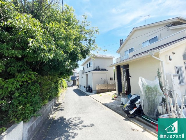 ★京都市右京区花園大藪町　第4期　新築一戸建ての前面道路含む現地写真|周辺は落ち着いた街並みの住宅地！子育てがしやすい住環境です！まだ未完成ですが、現地でしかわからない事もございます。是非一度ご覧ください。