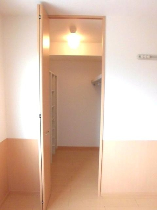 セジュール ｳｨﾙﾓｱの洋室|洋室7帖ウォークインクローゼット