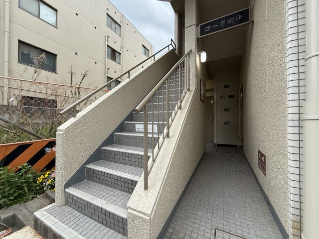 コーポ田中のエントランス