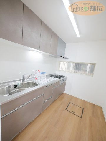 明石市魚住町清水　中古戸建のキッチン