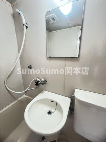 ハイメゾン岡本の洗面所|広い洗面スペース