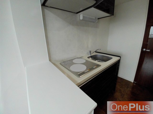 ONLYONE灘南通のキッチン