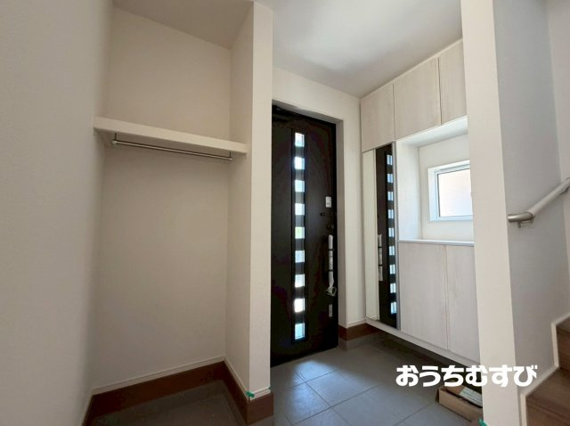 小牧市下小針中島3丁目(全1棟)の玄関