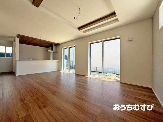 小牧市下小針中島3丁目(全1棟)の居間・リビング