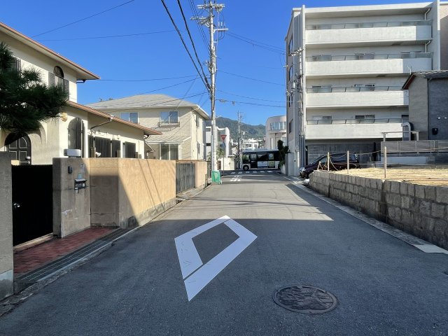 芦屋市親王塚町　売土地　約72坪の前面道路含む現地写真