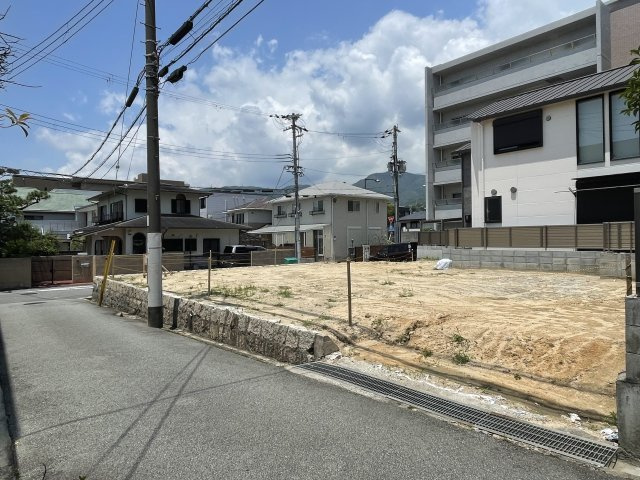 芦屋市親王塚町　売土地　約72坪の前面道路含む現地写真