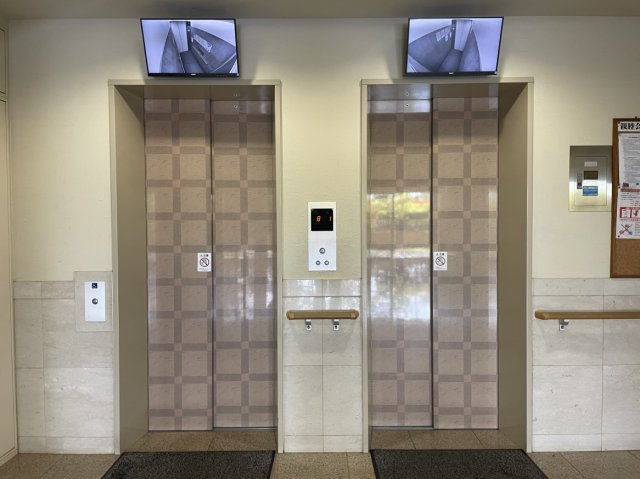 アドバンス21ベイスクエア・県庁海岸通りのその他共用部分|エレベーターは2基あります