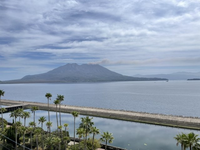 アドバンス21ベイスクエア・県庁海岸通りの展望|東向きバルコニーから錦江湾と桜島を望むことができます