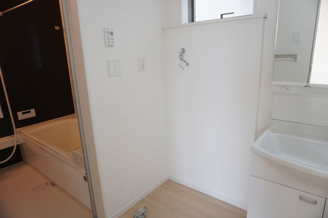 草加市瀬崎5丁目 新築分譲住宅 全10棟 2号棟の収納