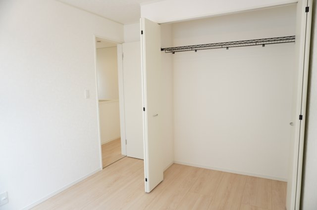 草加市瀬崎5丁目 新築分譲住宅 全10棟 2号棟の収納