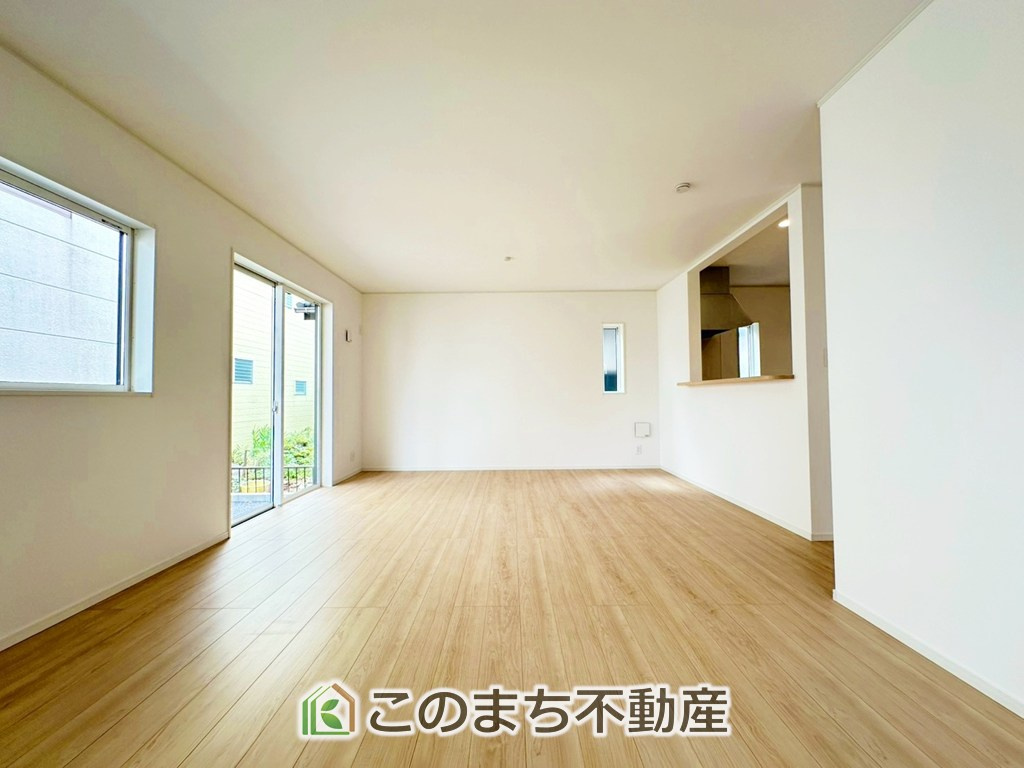 CRADLEGARDEN宇都宮市下荒針町第3の居間・リビング|開放感のある大きなリビング♪
