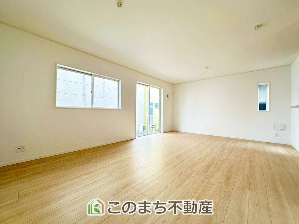 CRADLEGARDEN宇都宮市下荒針町第3の居間・リビング|オープンでのびやかな空間を生み出す、こだわりの広がりとゆとり。ご家族と過ごす時間を大切にした住空間が魅力的です♪
