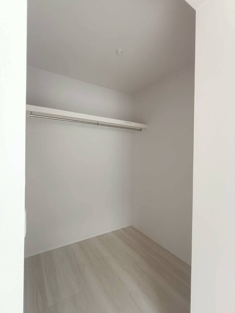 北葛飾郡松伏町　大字松伏　新築戸建　全3棟の収納|ウォークインクローゼットを完備。お荷物が多い方でも安心のスペースです