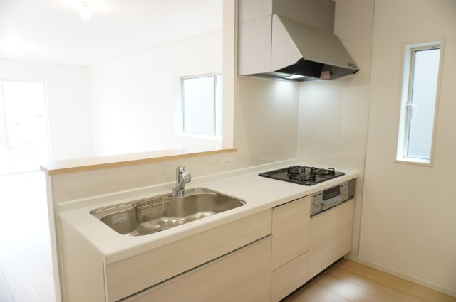草加市瀬崎5丁目 新築分譲住宅 全10棟 3号棟のキッチン