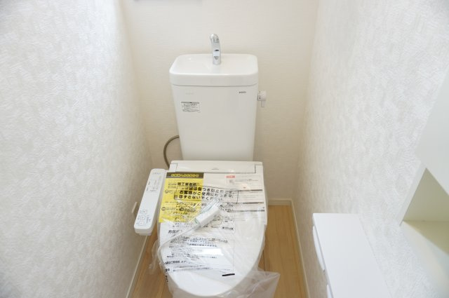 草加市瀬崎5丁目 新築分譲住宅 全10棟 3号棟のトイレ|2階
