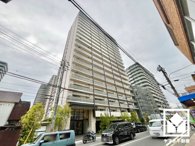 クラッシィハウス京都六地蔵ブライトタワー棟の外観