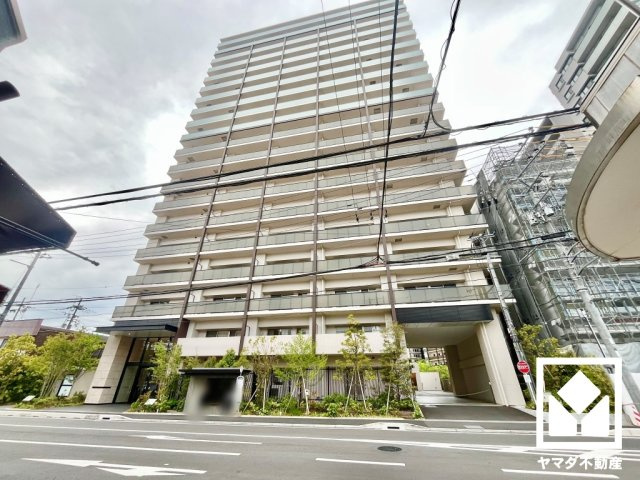 クラッシィハウス京都六地蔵ブライトタワー棟の外観