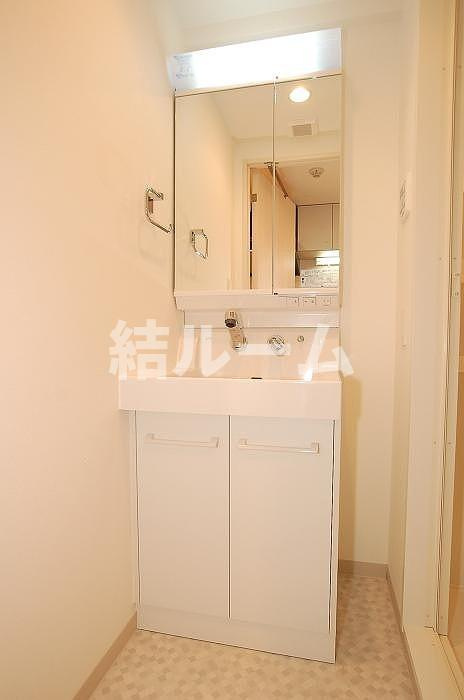 北区東十条１丁目の賃貸マンションの洗面所