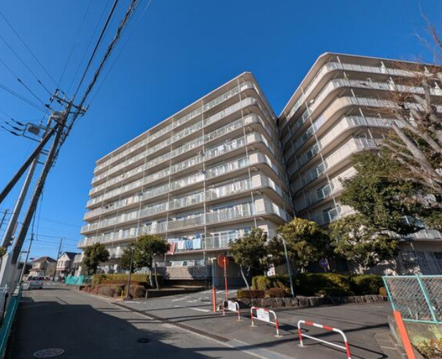 本厚木スカイハイツの外観
