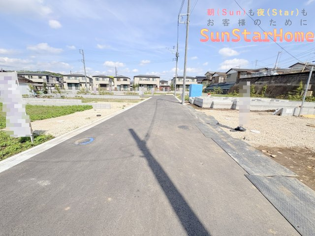 【サンスターホーム】羽村市羽加美3丁目　建築条件付売地16区画の前面道路含む現地写真