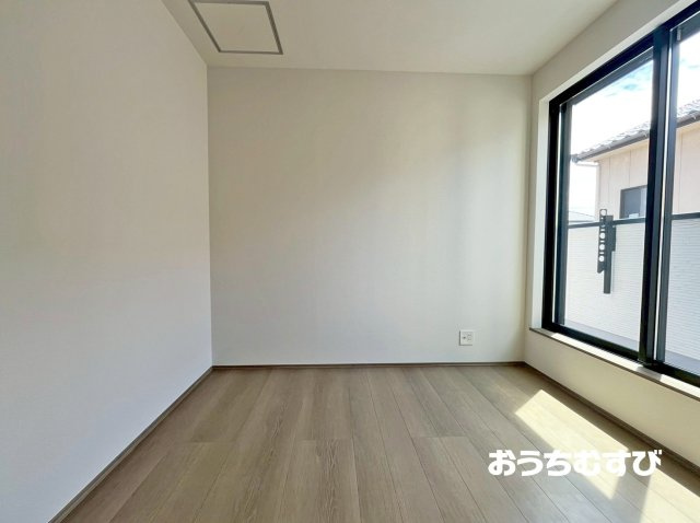 小牧市小牧1丁目137番(全1棟)の洋室