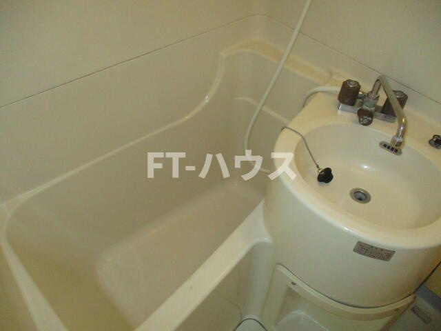 ファミーユ津田沼Ｆ棟の浴室