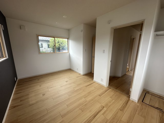 【洋室】 | 平塚町 1,700万円