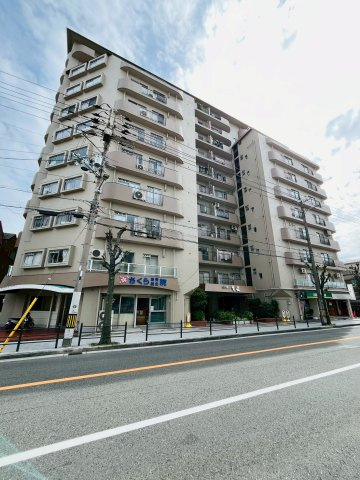 【外観】 | シャトー幸福 | コンビニ徒歩2分｜放出駅徒歩10分｜6帖+6帖＋11帖の2LDK