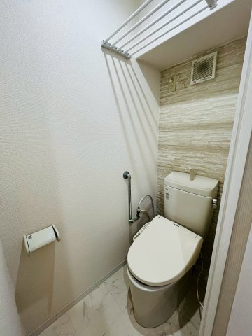 【トイレ】 | シャトー幸福 | 温水洗浄便座付きのトイレです。