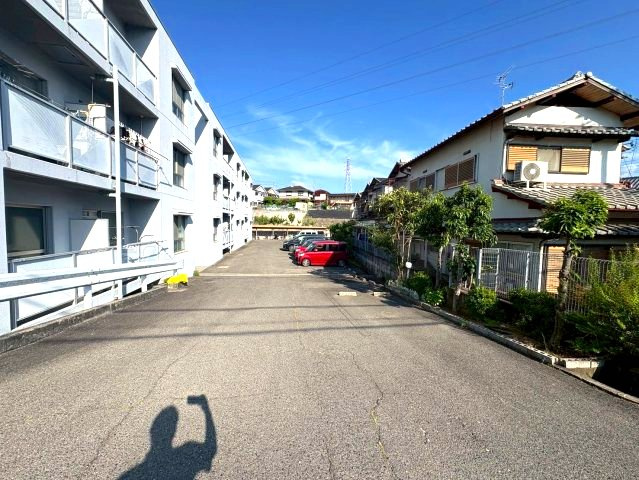 ウエストリバーの駐車場