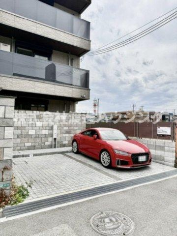 AZURE天道町の駐車場