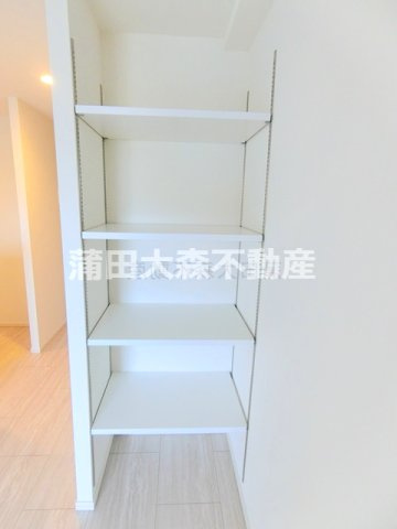RJRプレシア蒲田の収納|LDKの収納棚
