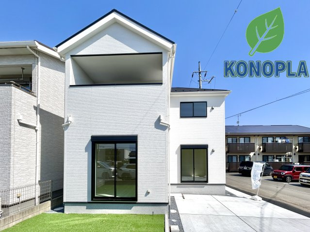 【新築戸建】藤岡森1期の外観|■外観｜陽だまりのリビング、家事らくキッチンのお家、ついに完成！永く住むほどに愛着を深める、味わい豊かなデザインです。完成したばかりの新築を、一度ご覧になってみませんか？