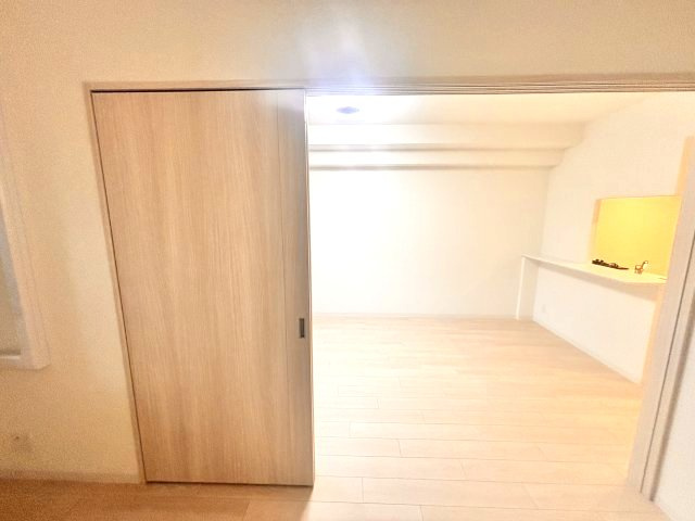 ソルテラス神戸栄町通の居間・リビング
