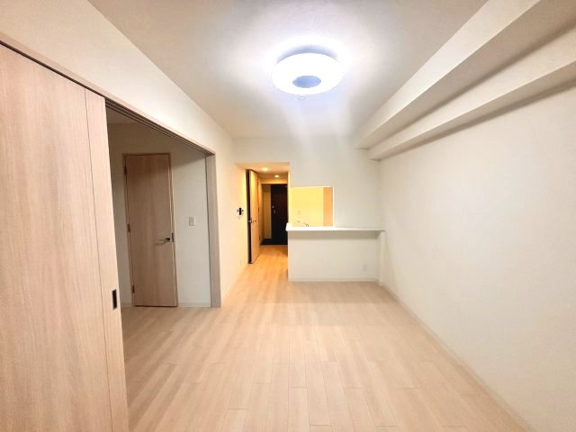 ソルテラス神戸栄町通の居間・リビング