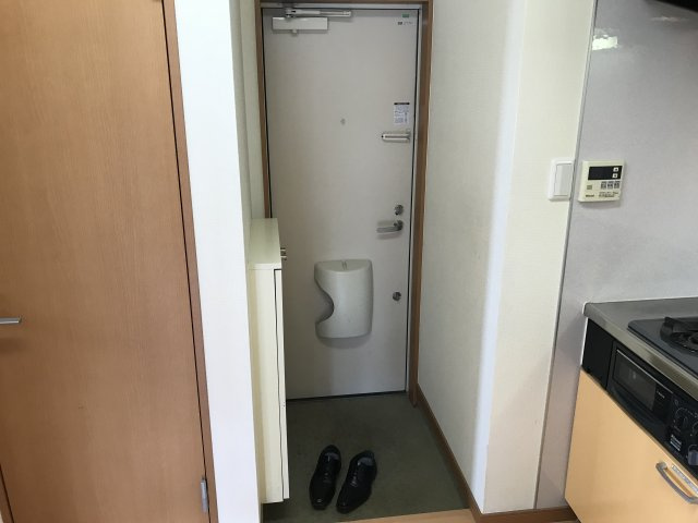 ハイツマコトCの玄関