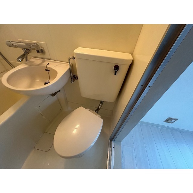 メゾンクレセールのトイレ