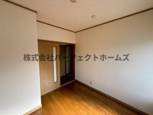 河合ハイツ池之宮の洋室|スタンダードな洋室です