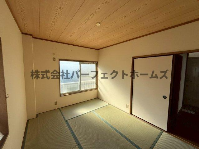 河合ハイツ池之宮の和室|和室ならではの温かな和の空間で寛ぎの時間を過ごせます