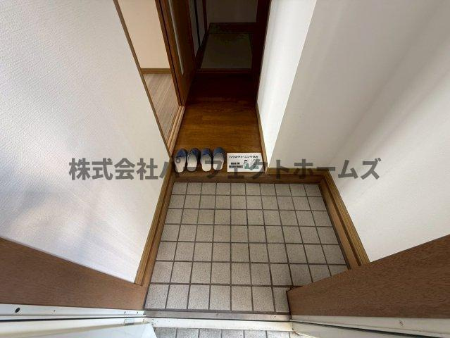 河合ハイツ池之宮の玄関|ゆったりとした玄関です