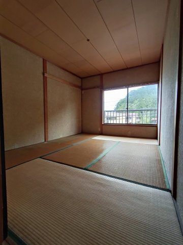 安来市切川町戸建の和室|2階