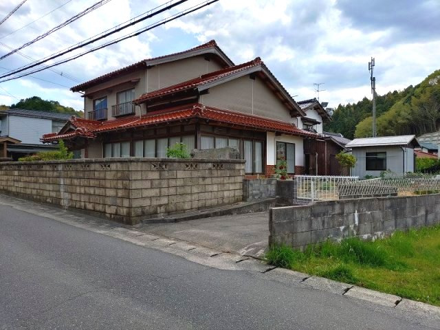 安来市切川町戸建の外観
