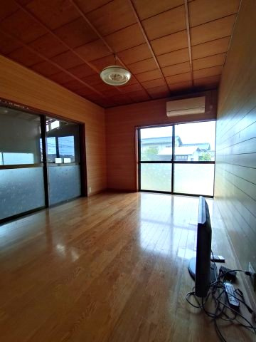 安来市切川町戸建の洋室|１階