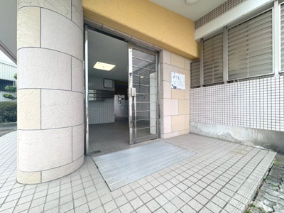 【エントランス】 | 新千里ハイツこうじ