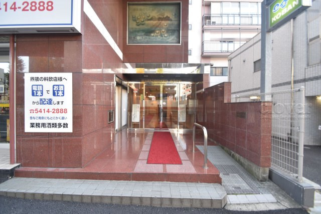 【エントランス】 | 霞町コーポ | マンションの「顔」ともいうべきエントランス部分です。～即日のご見学可能～　お問合せはお気軽に。