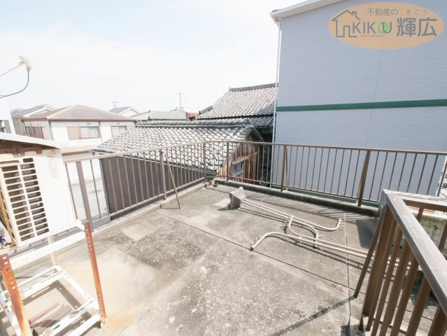 高砂市高砂町藍屋町　中古戸建のバルコニー